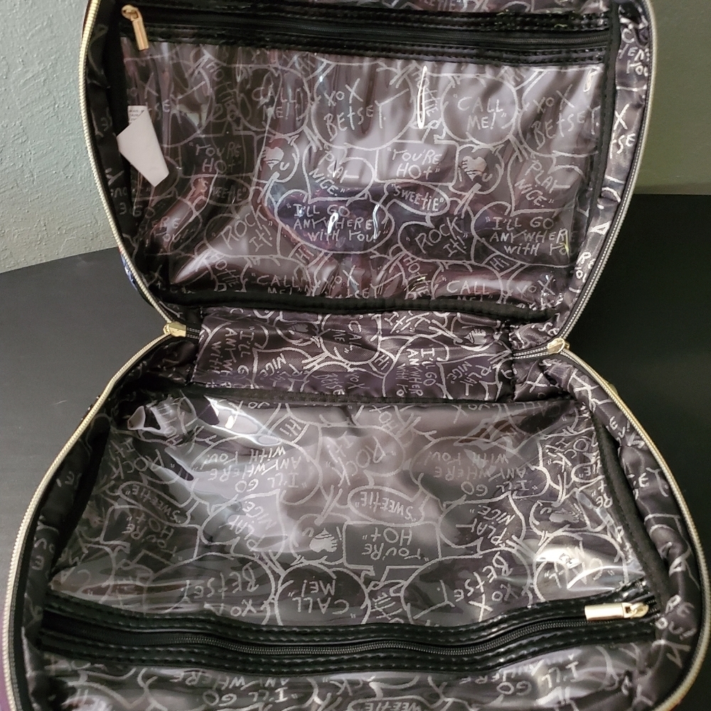 Betsy Johnson Cosmetics Case - Picture 10 of 11